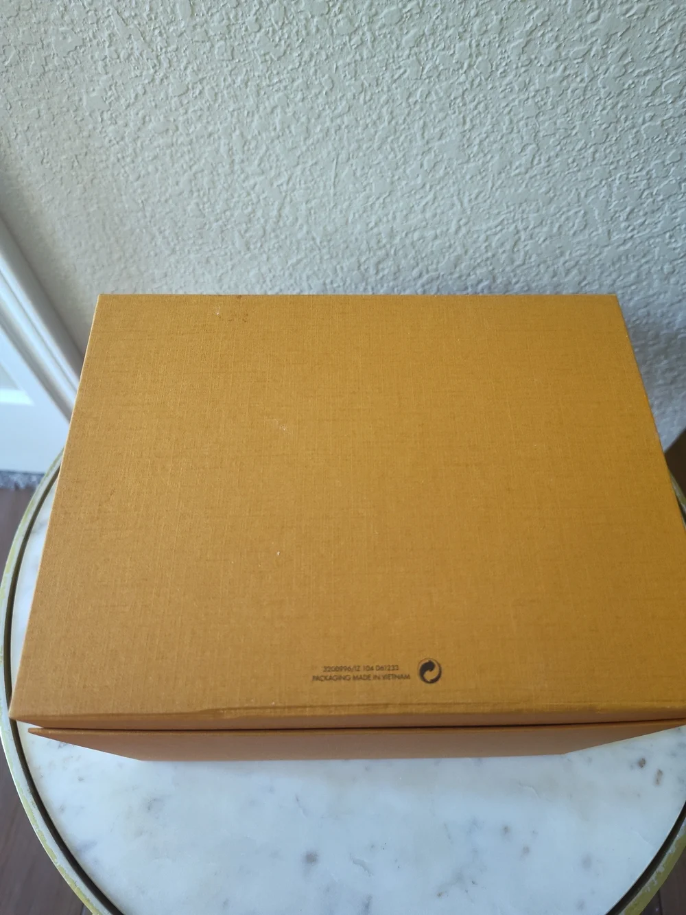 LOUIS VUITTON Magnetic Gift Box 8